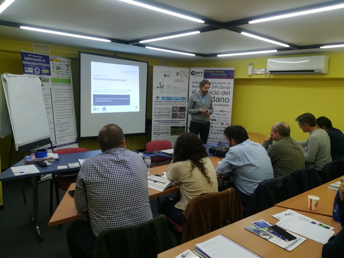 IBSTT's tweet photo. Jorge Lamazares @sinzatec en aula de formacion #Ibstt impartiendo clase sobre #renovacion conducciones #sinzanja #bursting #closefit en IV ed. Curso Especialista 2018 #TecnologiasSinZanja #PrimusLine https://t.co/MFGUaTIKNS