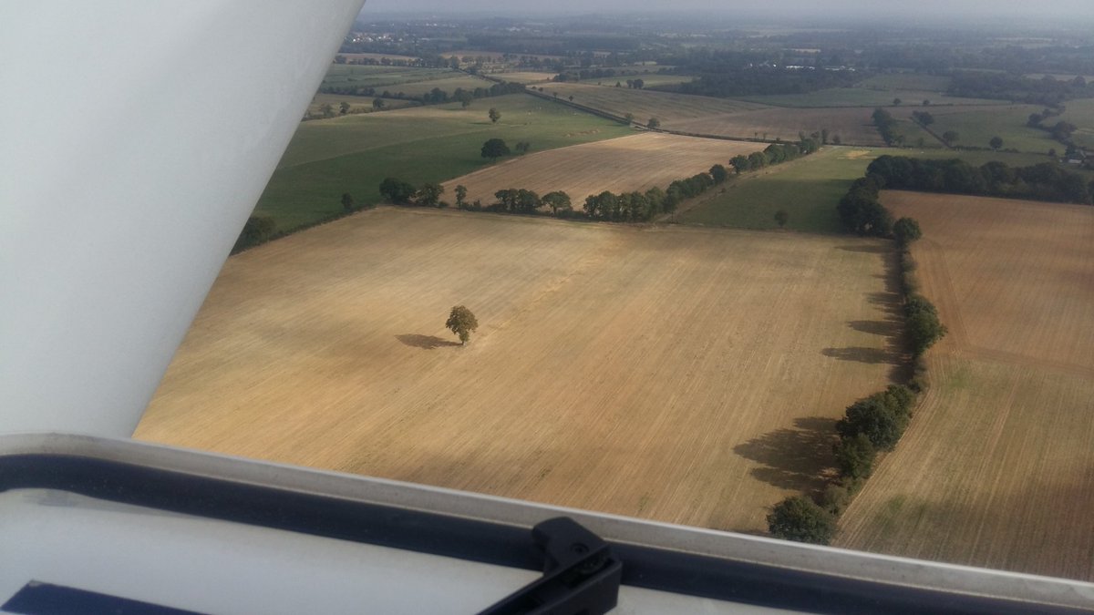 ABOexploitation's tweet photo. Nous profitons des derniers rayons de soleil et d'un vent faible pour terminer nos inspections techniques #Paysdelaloire https://t.co/7xF3wlZxjz