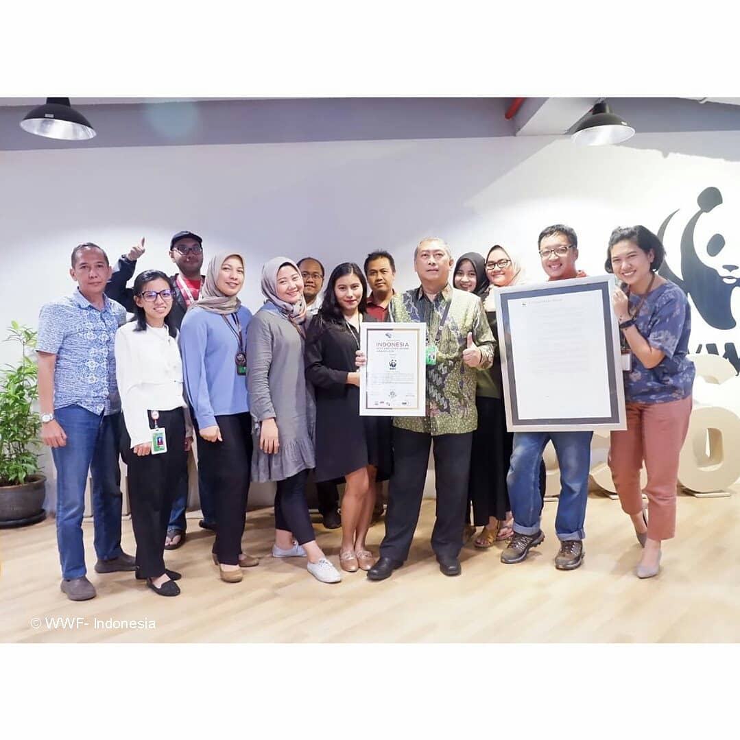 WWF_ID's tweet image. Keluarga besar WWF-Indonesia akan terus berkarya dan berjuang untuk konservasi dan pembangunan berkelanjutan di Indonesia. Terima kasih juga kepada Sobat Panda yang selalu setia mendukung WWF-Indonesia 🐼 🇮🇩 #wwfid #Connect2Earth #TogetherPossible