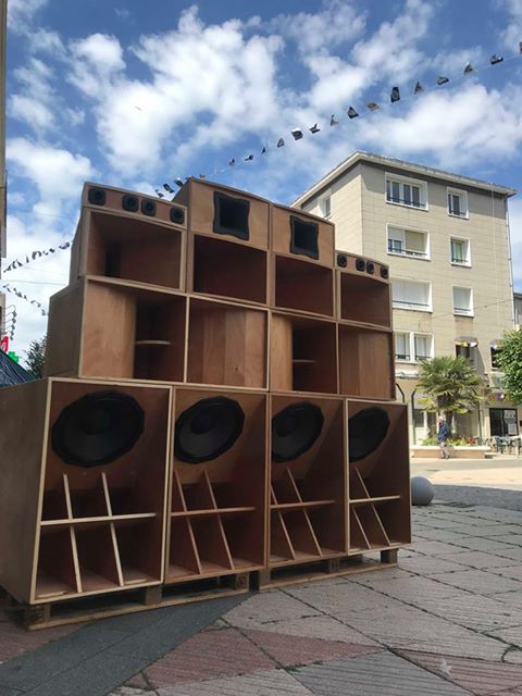Prec_Devices's tweet photo. Thanks to Conviction Army Sound System for the image who have this huge stack powered by
PD121 x 4
PD158 x 4
PD1850/2 x4
#MadeinEngland #PoweredbyPD #Loudspeakers #Scoopbin https://t.co/7jc037V0A3