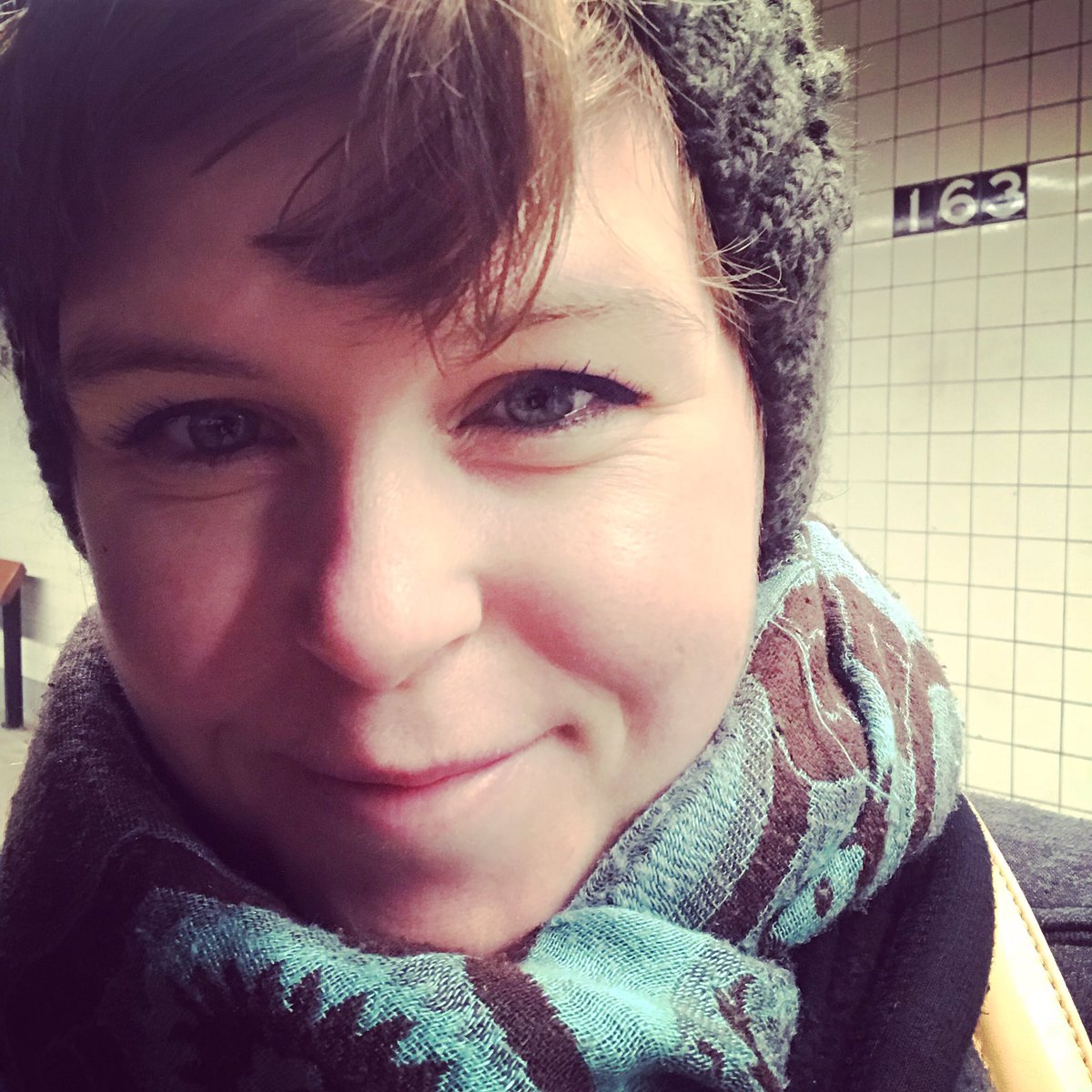 AnnaViemeister's tweet photo. Good morning NYC! Got an audition confirmation first thing in my email- better than coffee #jk #nothingisbetterthancoffee #precoffee #comfyhoodie #mostlymezzo #followforfollowback #operasingersofinstagram #wednesdaymotivation https://t.co/leQia9UNFt