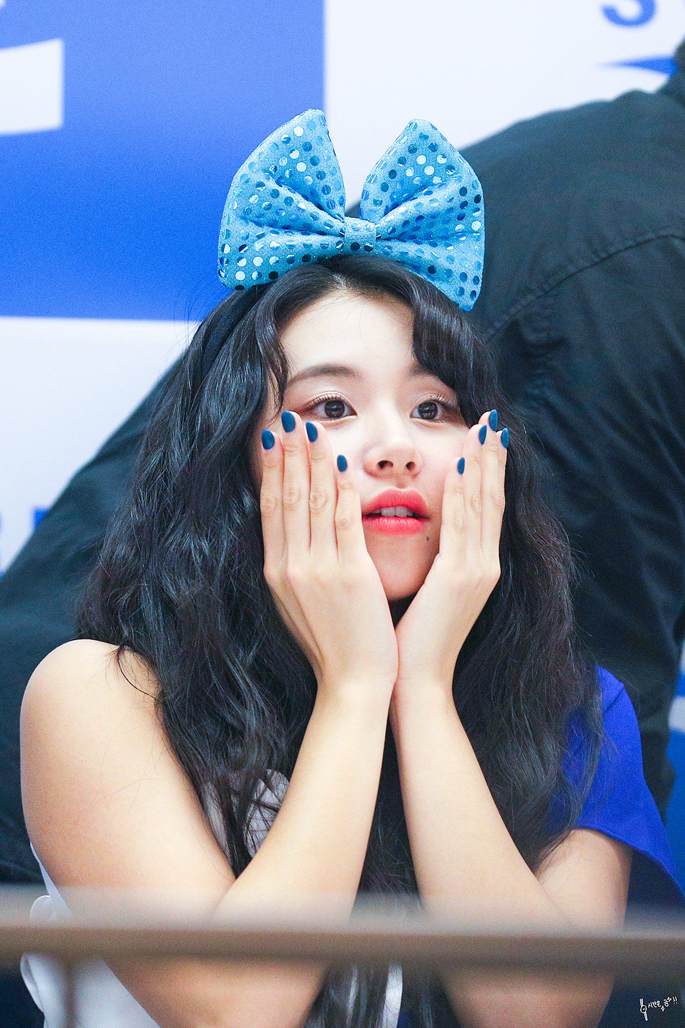 DqRXPW4UwAAd9IK.jpg:orig