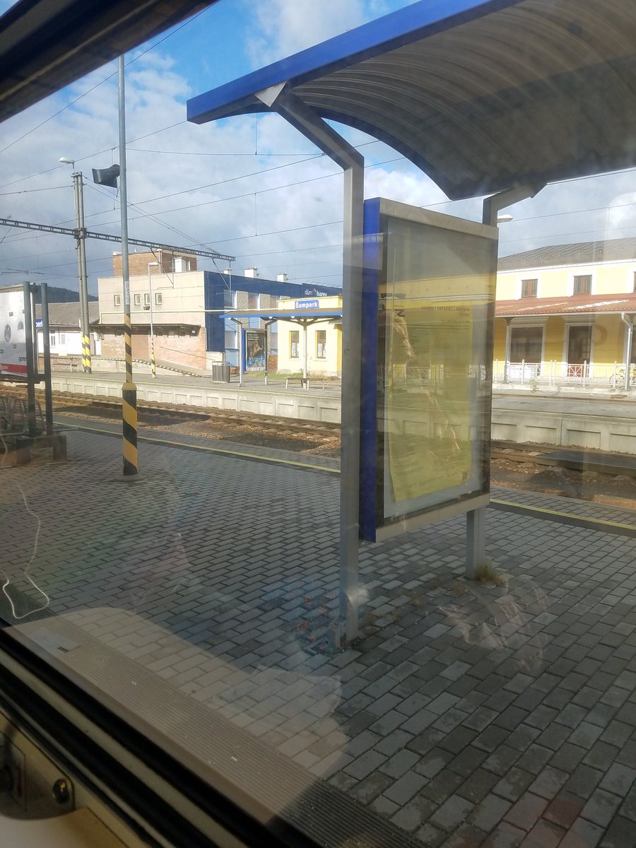 maryeffit's tweet image. "We apologize for the lateness." And why are we late? Because we're still sitting at the starting point. #idontactuallyknow