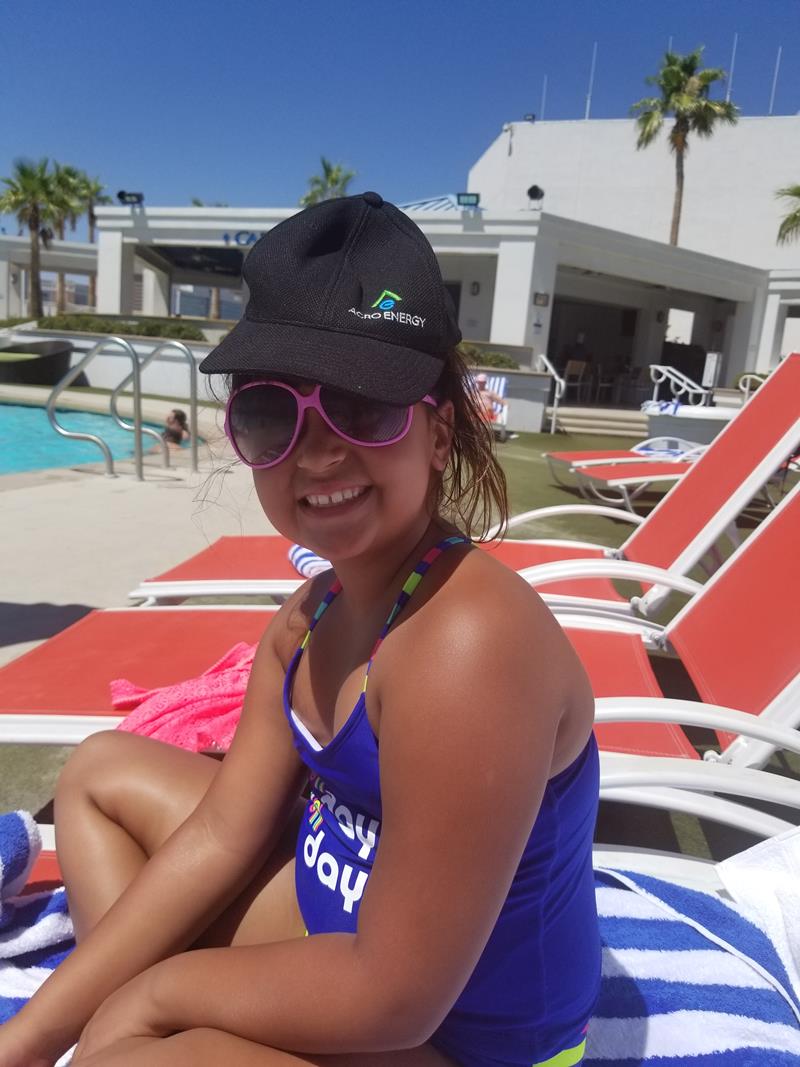 jesskaanicole's tweet photo. My friend Victoria is a finalist in Westgate Las Vegas Resort's photo contest! Help rally votes: https://t.co/Z9oCqBMEaw @WestgateVegas https://t.co/72hvp29tgK