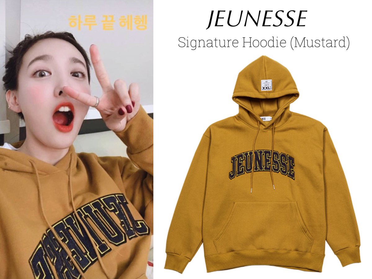 mina uniqlo hoodie