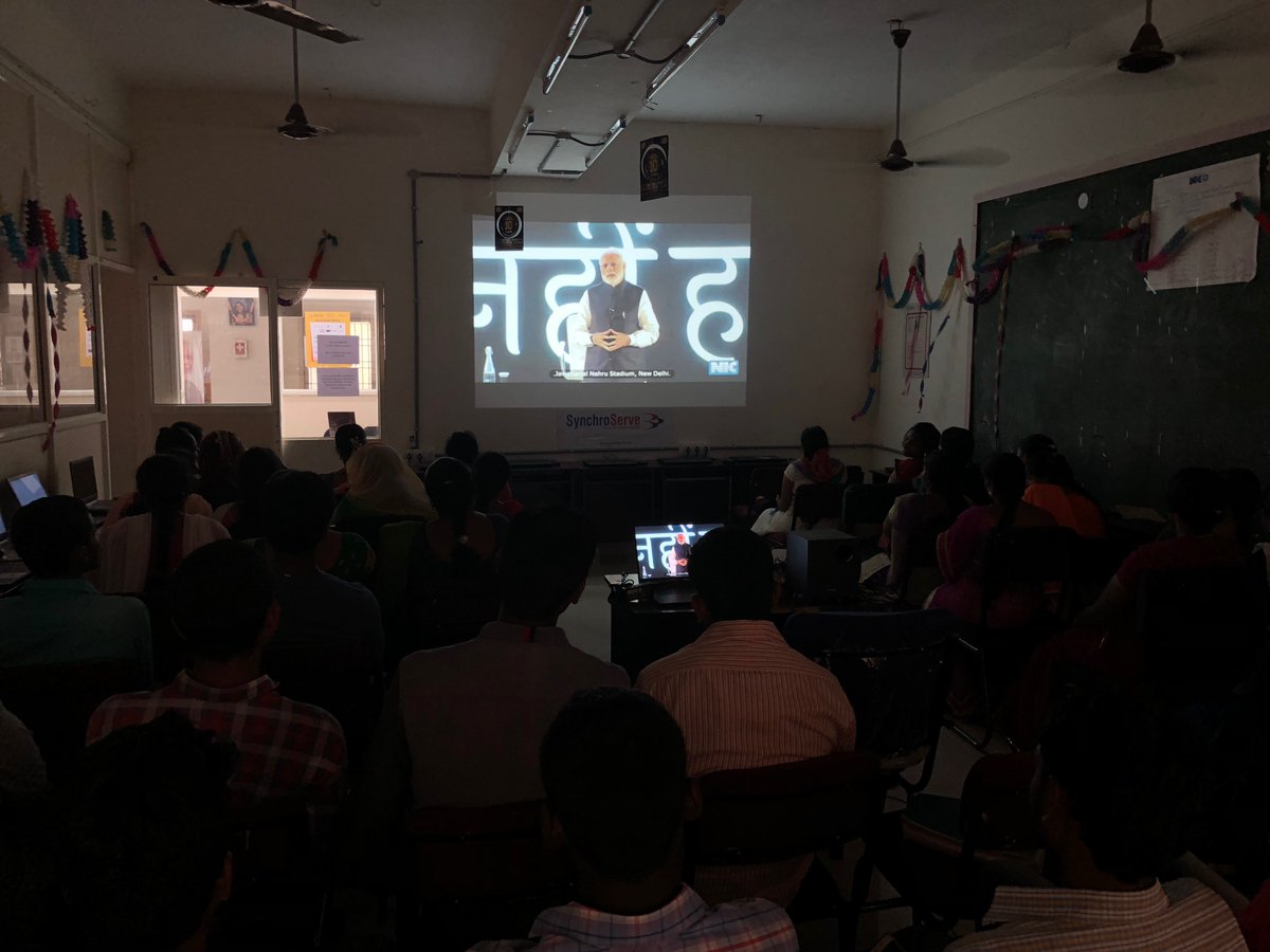 harishvu's tweet photo. #Self4Society @PMOIndia @GoI_MeitY @rsprasad @OfficeOfRSP @SSAhluwaliaMP @Omkar_Raii @_DigitalIndia @MyGovIndia @STPIVIZAG @mpdvizag @SynchroServeGS 

Very inspiring and motivational initiative. Together we can move towards a change. https://t.co/l56BcRchbh