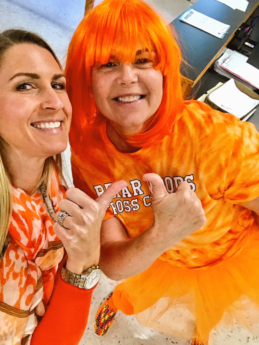 mrsthiele's tweet image. And the most SPIRITED TEACHER award goes to....@MrsZipfel !!!!! #UnityDay2018 @BAM_MS_Official #climbtounity