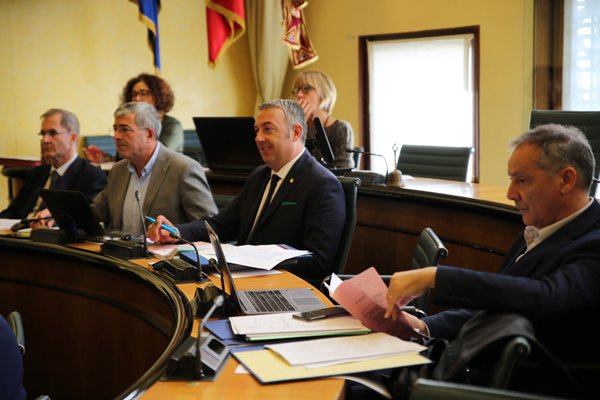 Consiglioveneto's tweet photo. #PrimaCommissione - Sentite in audizione le rappresentanze sindacali sul Pdl n. 399 relativo a #InfrastruttureVenete
@alemontagnoli @ClaudioSinigag1 #ConsiglioVeneto
https://t.co/YiniteOk1M https://t.co/AzAguanZ7S