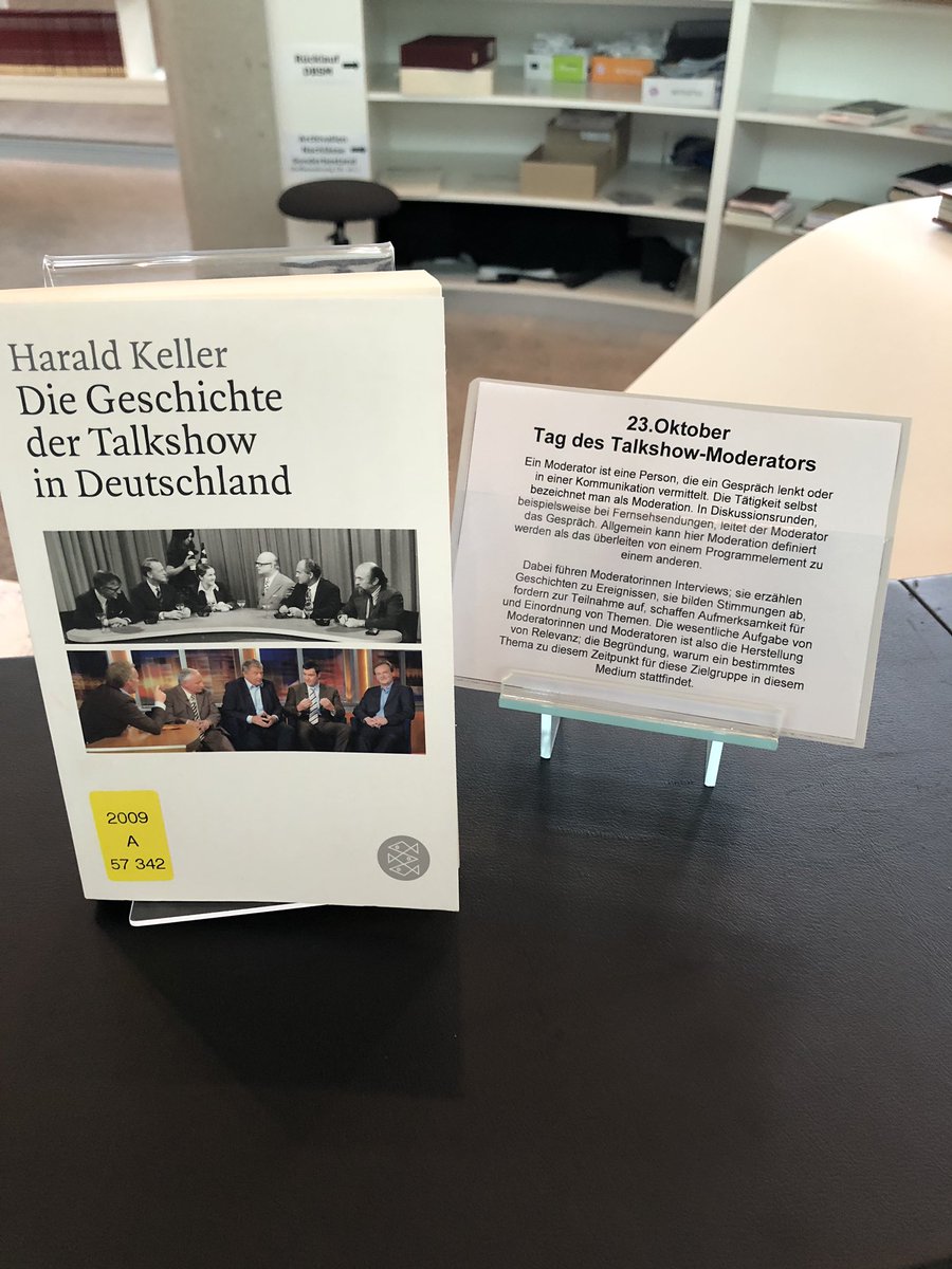 malubu_stacy's tweet photo. Danke @DNB_Aktuelles für dieses kleine Schmankerle. So macht der Bibliotheksbesuch doppelt Spaß. #haraldkeller #tagdestalkshowmoderators
#heute https://t.co/r1wFOyhFPp