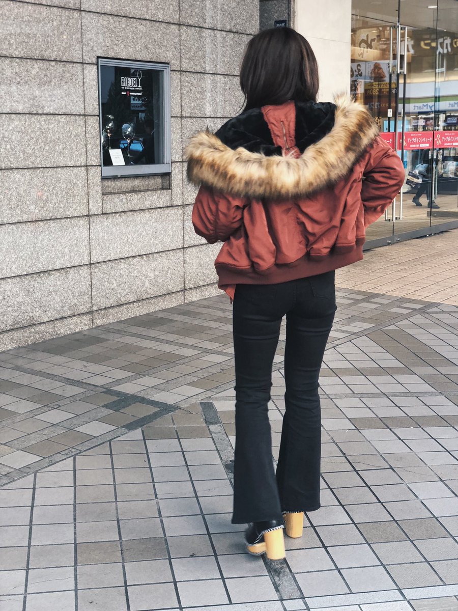 0919tomoko's tweet photo. 去年買いそびれてしまった方は是非 🔥
今年も人気のN2B入荷するよ ❗️
新色加えて登場 ✨
さらにさらに‼️
エモーションデニムからフレア型が 🤤
大好物のフレアもちろんGETした ✌︎笑
▶️https://t.co/mHe6KNqKOS https://t.co/BkrETwnLws