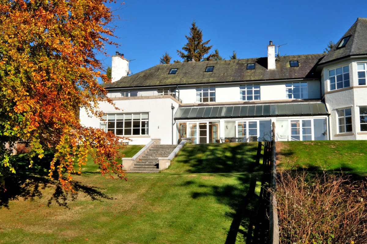 Galbraith_ABD's tweet photo. Craigshannoch Mansions - NEW TODAY
Outstanding 5 bedroom family home with beautiful gardens and detached double garage in the exclusive Daviot Estate. 😍
📲@Galbraith_ABD 01224 860710
💻https://t.co/2Si1lfQW0z
#NewListing #BennachieView #DaviotEstate #Daviot
#VIEWINGRECOMMENDED https://t.co/cz7lR8pIMo