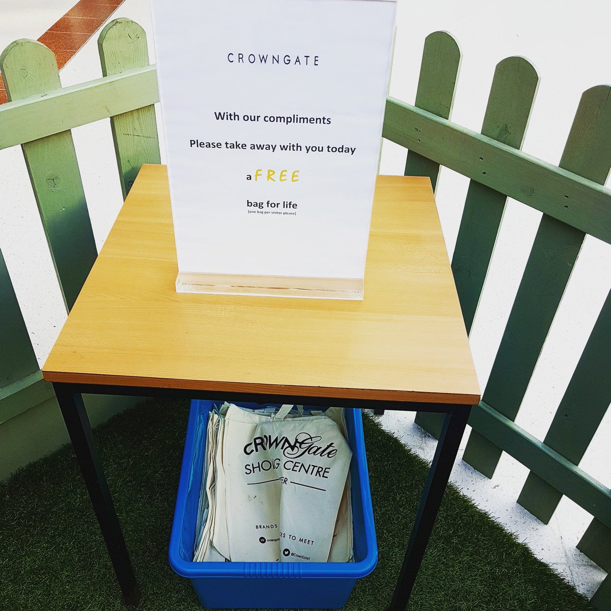 A great idea @CrownGateWorc 
Thank you!
Be great to see more of these around 💚🛍👍
#reducereuserecycle #reuse #canvas