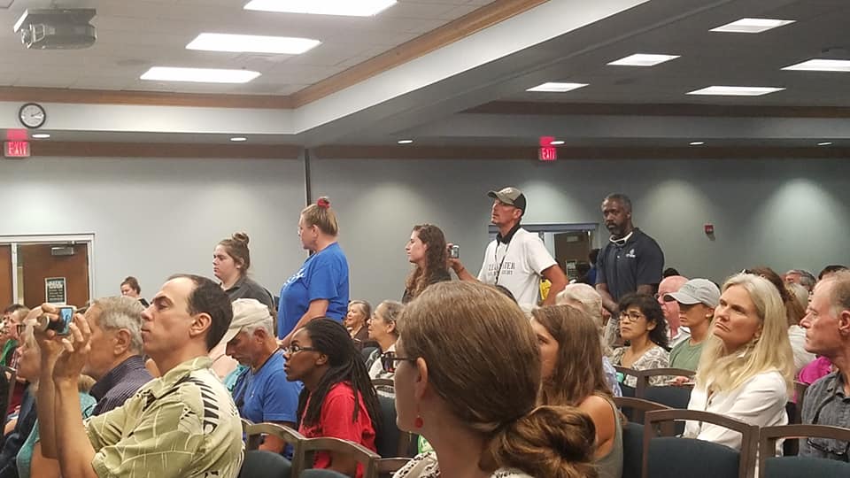 swflsolar's tweet image. @PaulHawken of #ProjectDrawdown answered questions and autographed our books!
#SimplyGoSolar #CrewSWFLsolar #SWFLsolar
Go forth and spread sunshine!