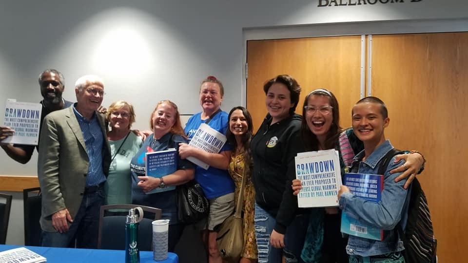 swflsolar's tweet image. @PaulHawken of #ProjectDrawdown answered questions and autographed our books!
#SimplyGoSolar #CrewSWFLsolar #SWFLsolar
Go forth and spread sunshine!
