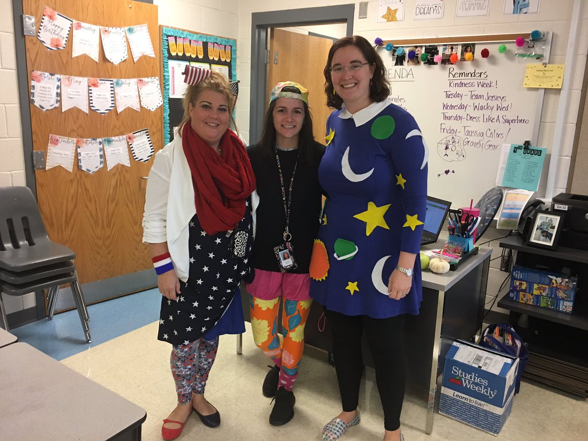 Leslie Browngold tweet media