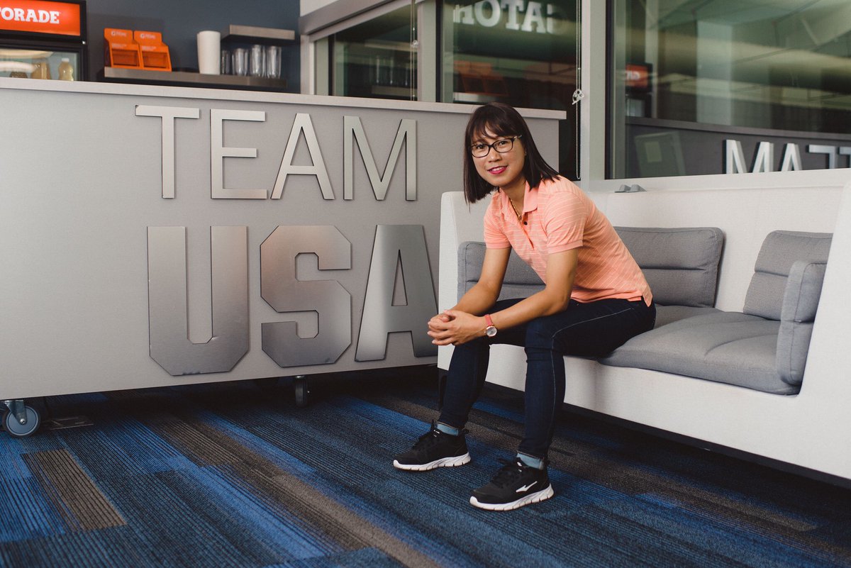 SportsEmpower's tweet image. Burmese delegate @SoeSoeMyar3 🇲🇲, a taekwondo icon and sports admin for the Myanmar Ministry of sports is working with @usta 🎾 mentors on a plan to empower youth and seniors in rural through sports. 💪🏽 Learn more about her: goo.gl/XA612N #GSMP2018