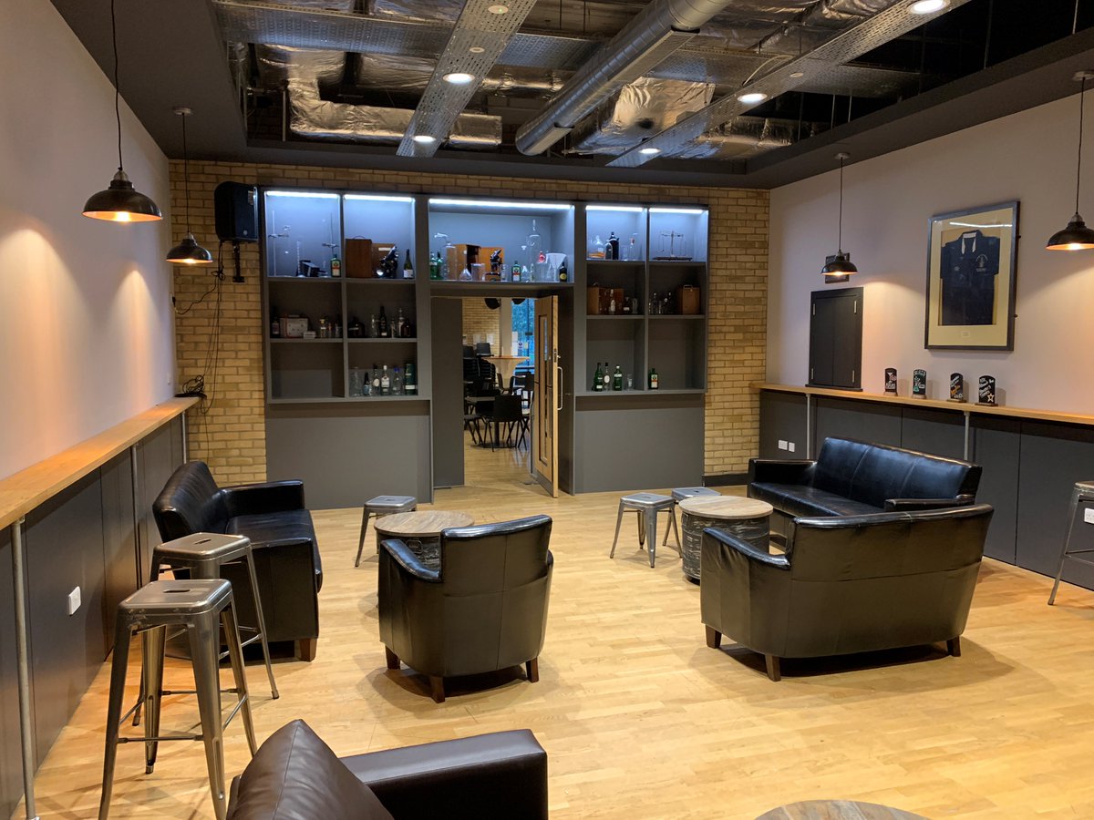 Newtonconstruc1's tweet photo. Harpers bar just a few finsihing touches #relaxing #awayfromthecrowd #conversationarea https://t.co/Yaptix4J3G