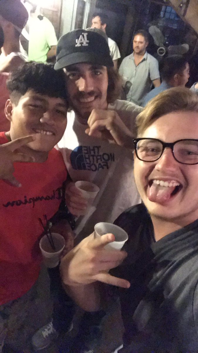 Bubba_Football's tweet photo. Happy birthday to my dawg!! Miss you brotha hope you have a great Jordan year!! Turn up for ya boy! ππππ» #202forLife https://t.co/tCLi24zjKL