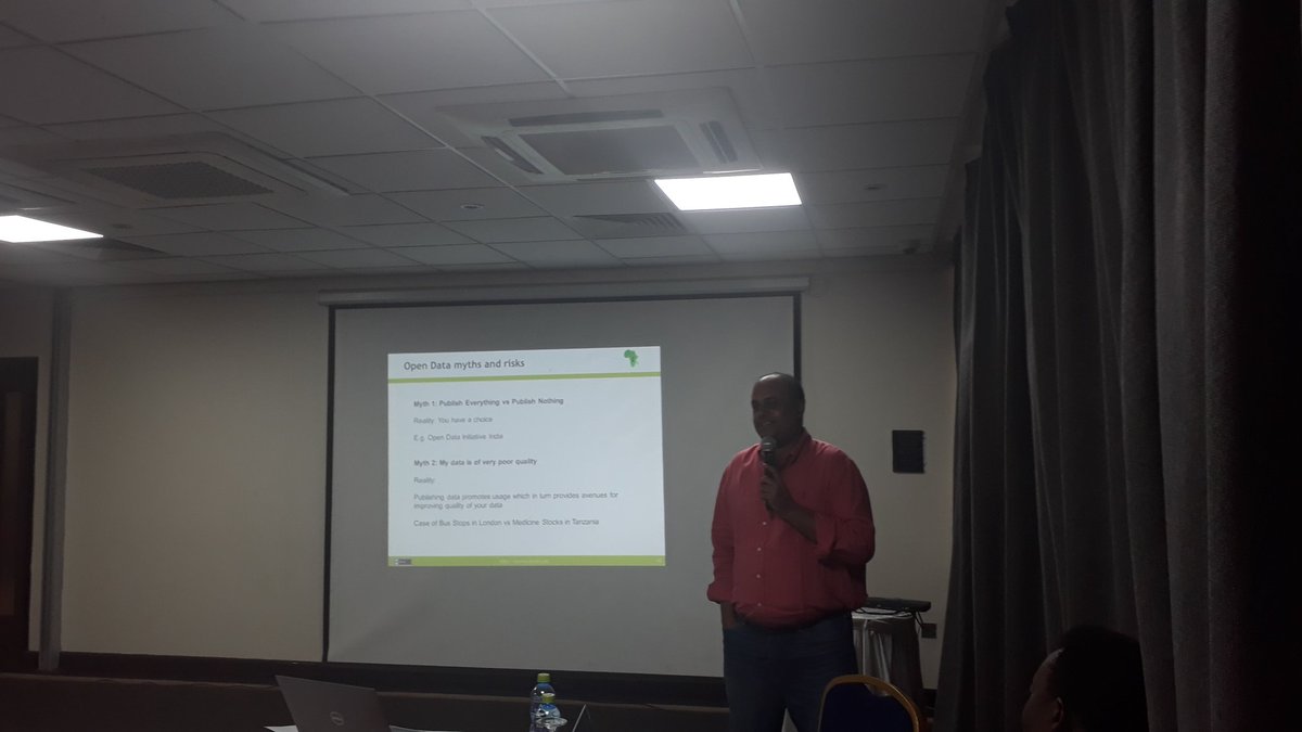 MobileWebGhana's tweet image. We are continuing from where we left off yesterday at the Open Data Champions Workshop. 

A little recap of what happened yesterday to kick start today&apos;s session. 

#OpenDataGhana #Opendataworkshop