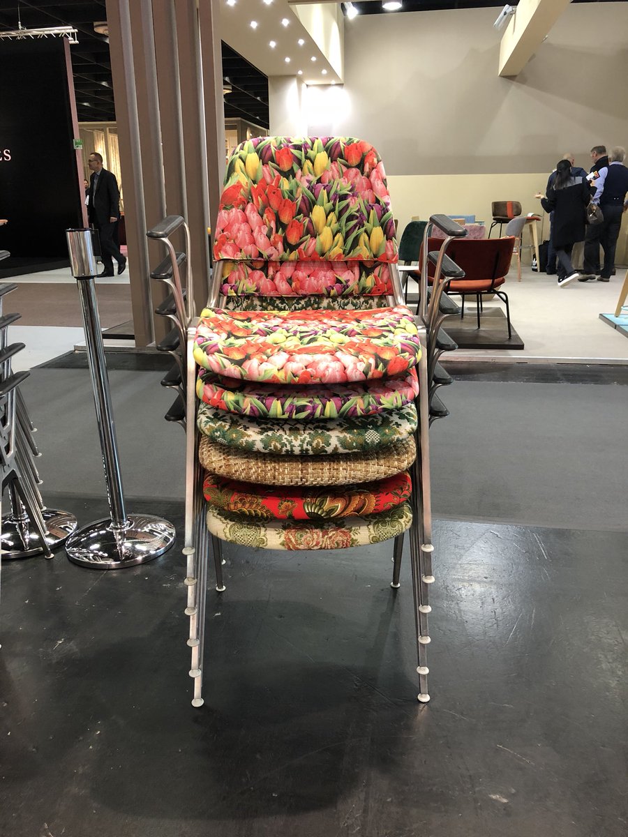 #Plant10punkt1 schön war der erste Tag auf der <a href="/ORGATEC/">ORGATEC</a>. Die Arbeitswelt der Zukunft können wir nur alle gemeinsam gestalten. Egal welchen Job wir haben. Architekten, Wissenschaftler, Künstler... - jeder einzelne! <a href="/detecon/">DETECON Consulting</a>