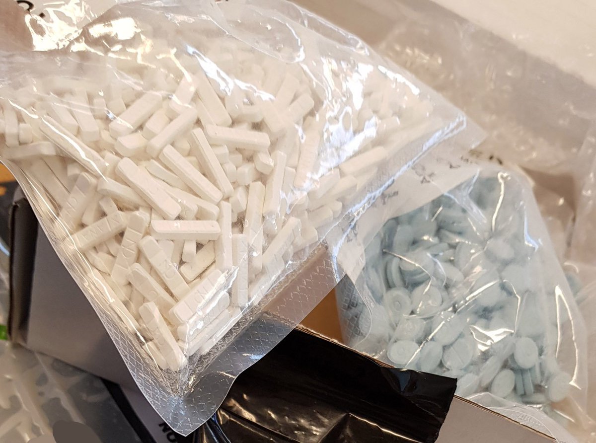 Tolletaten (@tolletaten) on Twitter photo Sammen med <a href="/Legemiddelinfo/">Legemiddelverket</a> har Tolletaten deltatt i en internasjonal aksjon som skal avdekke ulovlige og falske legemidler samt ulovlig medisinsk utstyr. I Norge fant man ulovlig innhold i 253 av 1500 kontrollerte pakker. shar.es/a19SNS Sammen med <a href="/Legemiddelinfo/">Legemiddelverket</a> har Tolletaten deltatt i en internasjonal aksjon som skal avdekke ulovlige og falske legemidler samt ulovlig medisinsk utstyr. I Norge fant man ulovlig innhold i 253 av 1500 kontrollerte pakker. shar.es/a19SNS