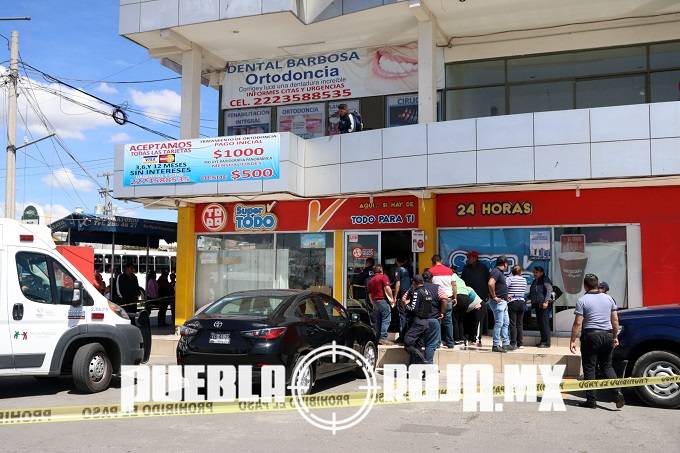 pueblarojamx's tweet photo. VIDEO: Jesús enfrentó a #delincuentes en #Xonacatepec y eso le costó la vida en un #asalto
Aquí la trágica historia:
https://t.co/5KJLOPXwDd https://t.co/nCqrhVPAeB