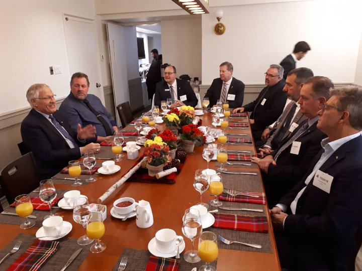 Enjoyed breakfast with <a href="/OntarioChicken/">Chicken Farmers of Ontario</a> this morning. Last year, Ontario’s chicken farmers grew over 230 million chickens. Great to hear about their growth as they celebrate Chicken Day at Queen’s Park! #ontag #onpoli