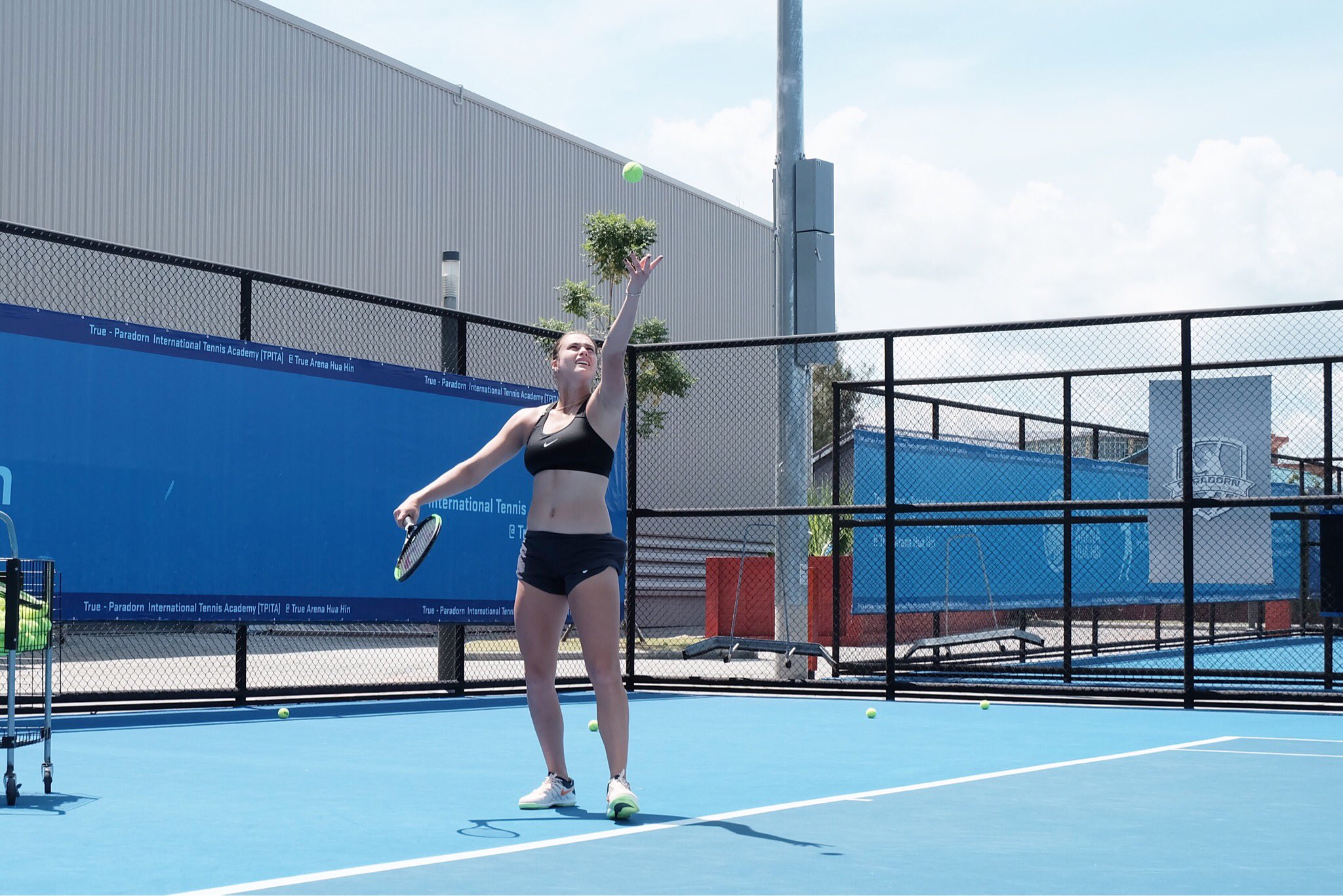 Du bliver bedre Modsige sengetøj True Arena Hua Hin Sports Club on Twitter: "Welcome world No 12 Aryna  Sabalenka of Belarus during her visit in Hua Hin recently. The tennis star  also stops by for a practice