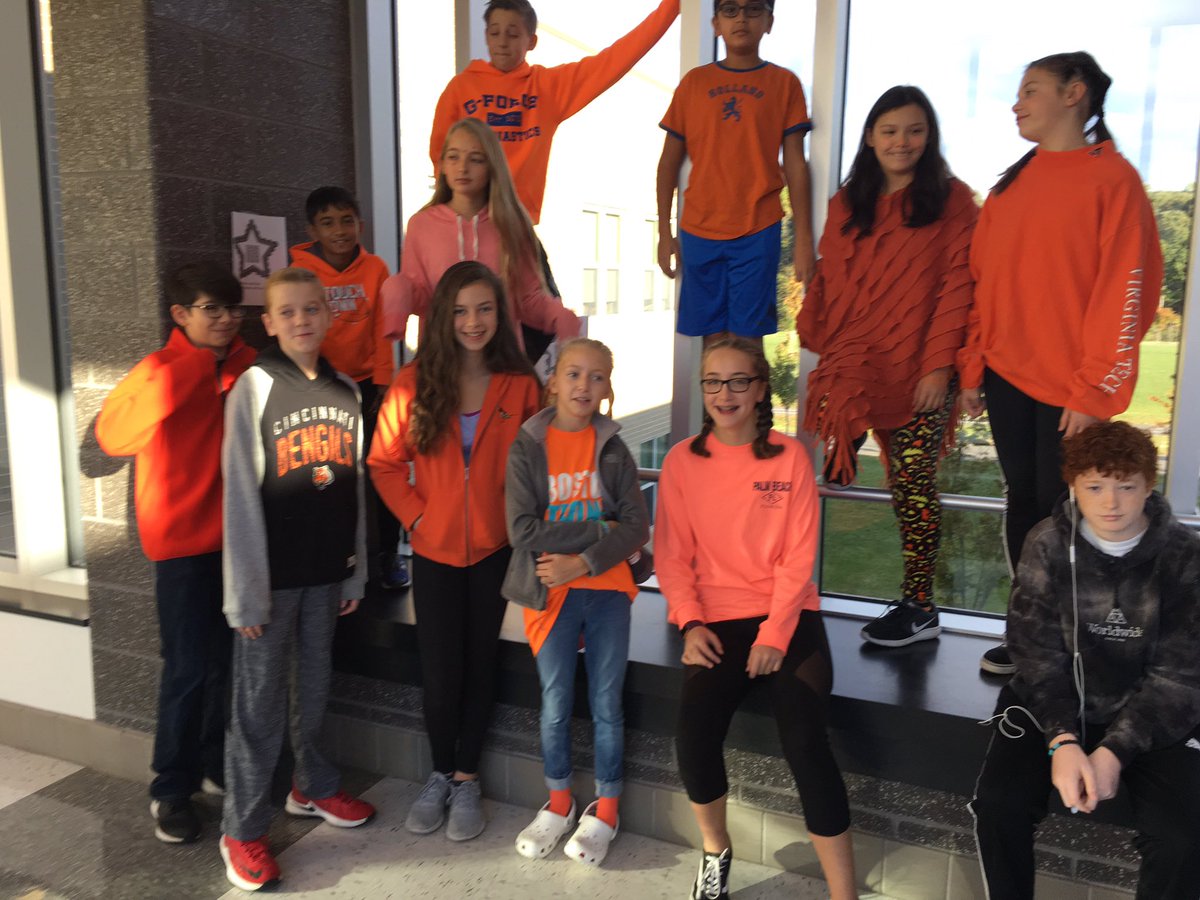 ClassicSassak's tweet image. Den Time Spirit @BAM_MS_Official in Room 720. #climbtounity