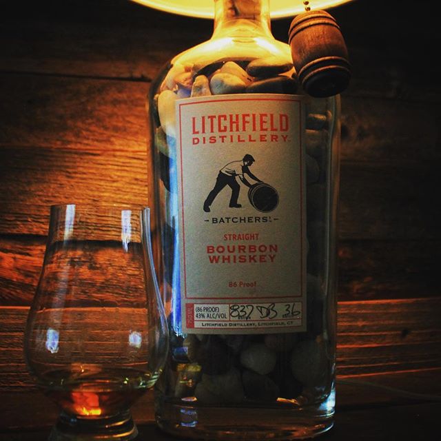 bottlecraft_Tom's tweet photo. Light what you drink! This #litchfielddistillery straight #bourbon #whiskey offers notes of vanilla, caramel & butterscotch w/ a moderately spicy finish. Tried it neat & in a Manhattan: Both were great!
#whiskeywednesday #ctdistillery #drinklocal #bottlelamp #bottlecraftbytom https://t.co/UGD4zQjkwH