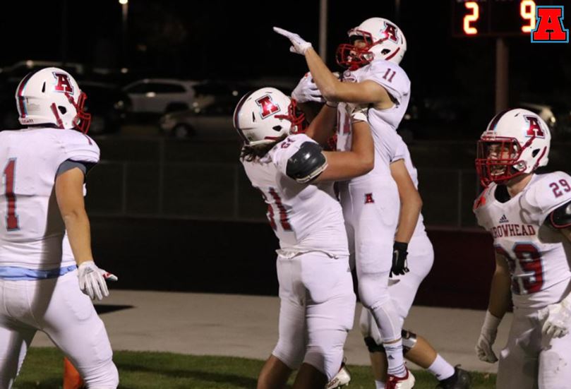 ArrowheadFB's tweet photo. There goes that man! #AsOne https://t.co/BrjXvLo7on