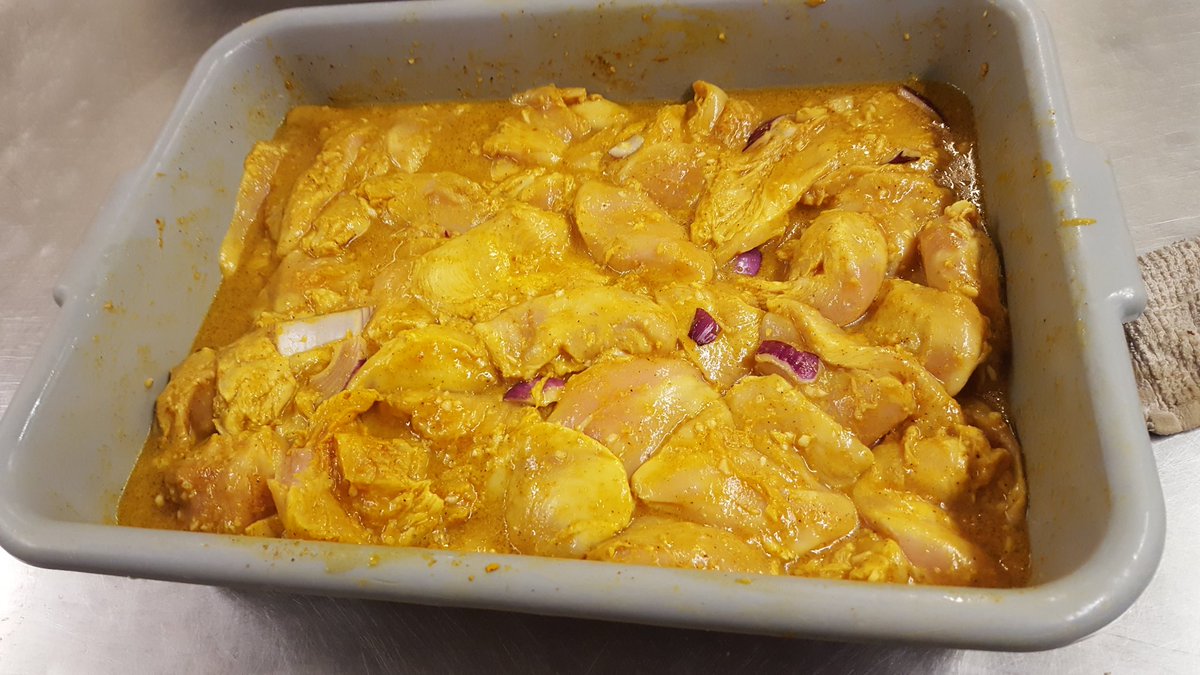 chefdazza's tweet image. Shawarma is marinating for tomorrow! #thelakerway #BMLSSlearns