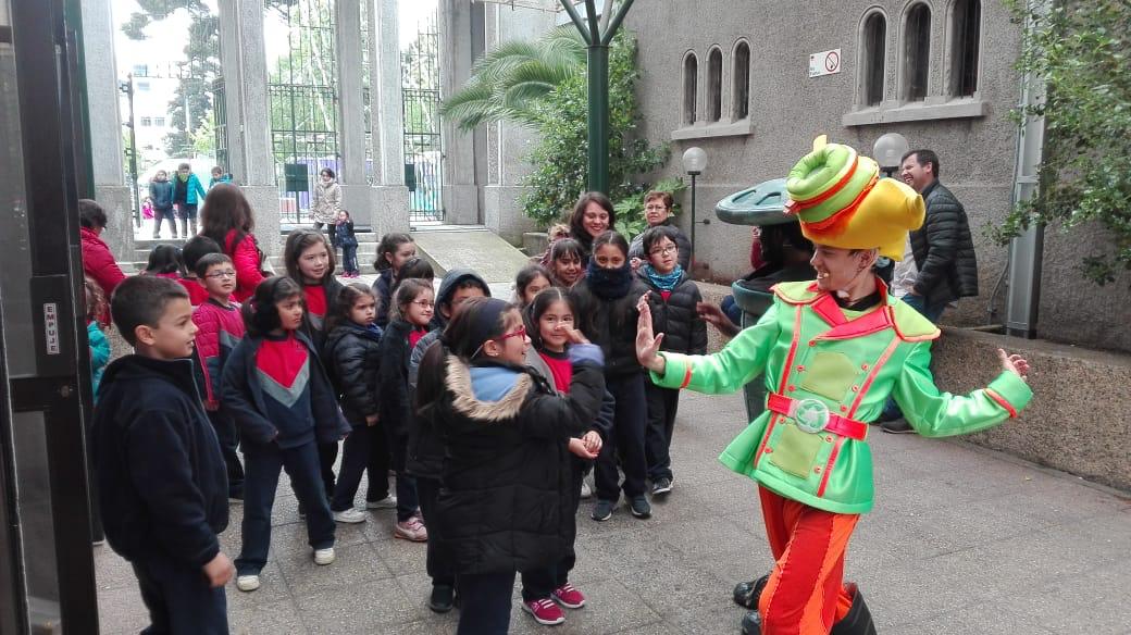 ThePerformers's tweet photo. Another full theater with an amazing audience! Thank you #Concepcion! 🤗🇨🇱️

#ThePerformers #EducationalPlays #Chile https://t.co/6GipoJg3vE