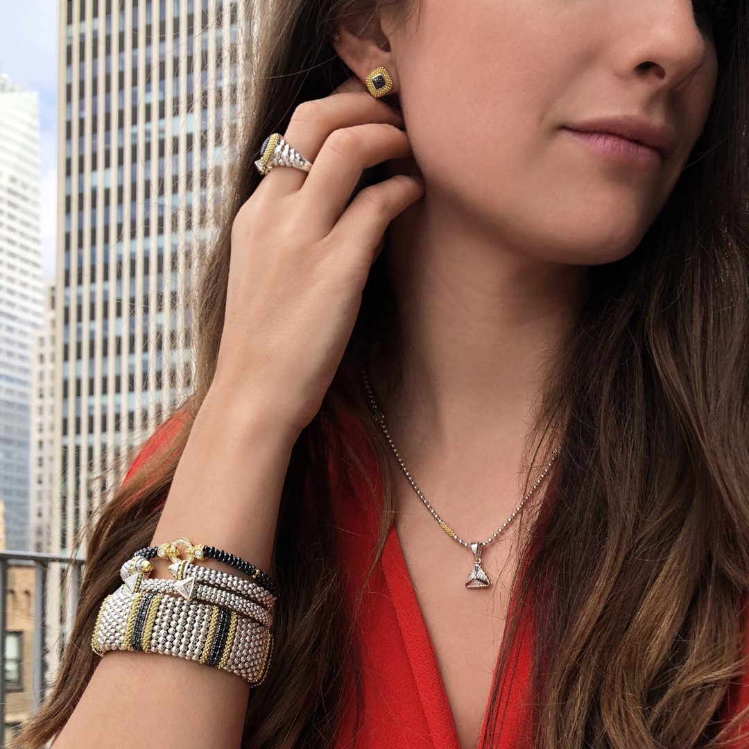 LAGOS_Jewelry's tweet image. Diamonds will always be our favorite way to layer. #MyLAGOSMyWay #falllayering bit.ly/DiamondLux