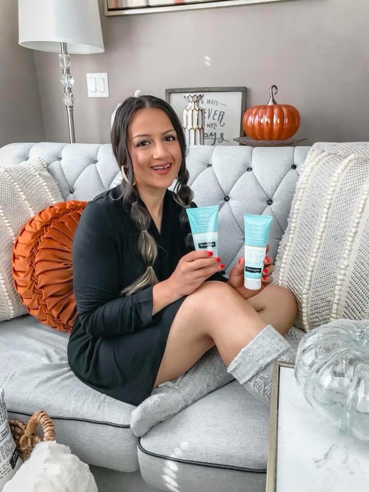 gracefullyglam_'s tweet photo. #ad As the weather changes, so does our skin & itโs so important to take care it โ itโs the only skin we have! I am super excited to share my exact fall/winter routine with @NeutrogenaCA today! #NeutrogenaAmbassador #NeutrogenaCA #HydroBoost #GoBeyondClean https://t.co/k75c4Yw4GE https://t.co/MiEwJ4SHuw