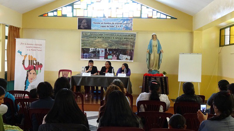 RedULAM's tweet photo. Red ULAM realizó Foro "Extractivismo, violaciones a los Derechos de las Mujeres, falta de acceso a la justicia e impunidad", el 20 de octubre en Cajamarca, Perú. Léalo en: https://t.co/Rs6rX96Jfk

#ULAM
#MujeresResistenciaLA
 #MujeresDefensorasLA
 #NOviolenciacontraDefensoras https://t.co/z62xTK4T54