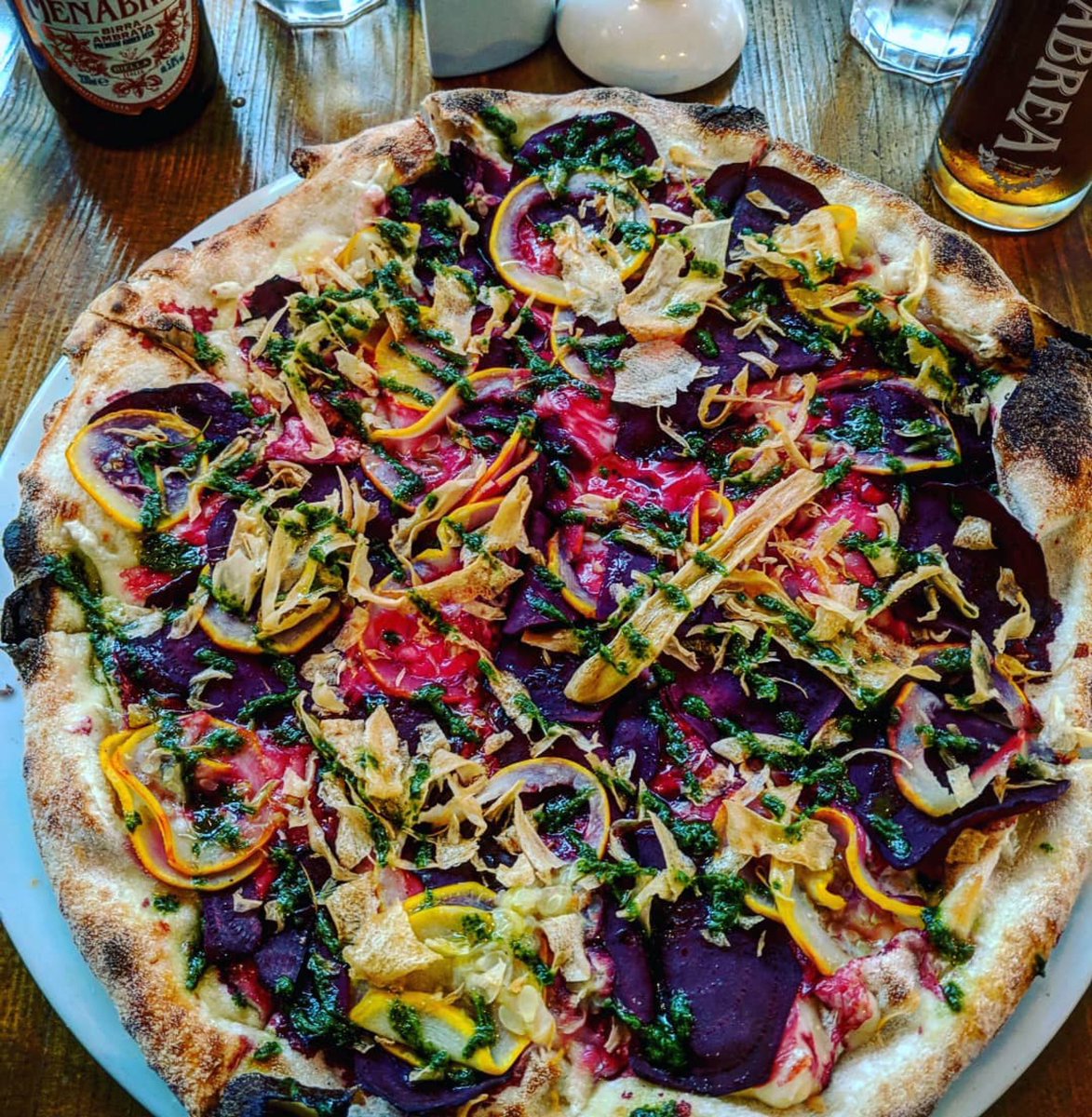 doughpizza_'s tweet image. Need a little pick me up this half term? How about an amazing technicolour pizza... 🌈
📸: danielf987 
#veganpizza #bathvegans #pizzapics
