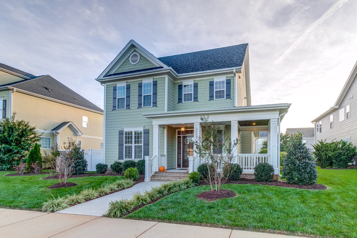 MotionPads's tweet image. Live and work where you play! Check out this gorgeous #homeforsale in #Raleigh at #RenaissancePark that we photographed. #realestatephotography #homesinmotion