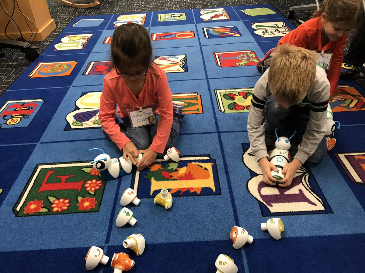 anchorgalEDU's tweet image. Code-a-pillars with the Kinders. #Kinderscancode @AlantonAstros #vbits