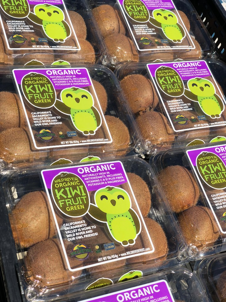 WildRiverFruit's tweet photo. We know #kiwifruit is imported year-round. But if you want join the #shoplocal movement, visit your neighborhood @Walmart #organic section.  #WildRiverWay

#familyfarm #farming #organic #organicfarming #california #local #agriculture #slowfood #fruit #localproduce #sustainable https://t.co/FZNiixNhqa