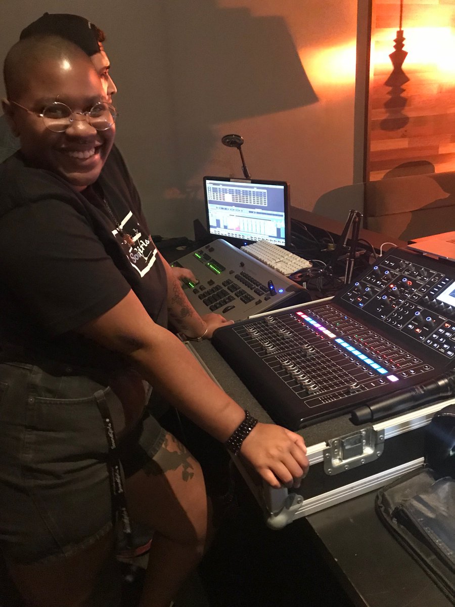 alyasia_wav's tweet image. Love working live when I&apos;m not doing studio work #audioengineer #mixengineer #recordingarts