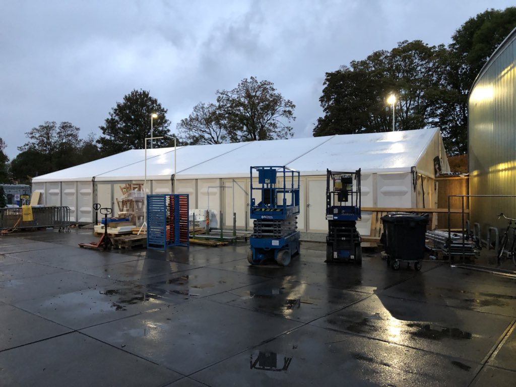 Ver_Westerpark's tweet image. Waar is de Gashouder? World Summit, #ADE18, Kingpins... het Klönneplein is deze maand permanent met meer dan 3 tenten volgebouwd.