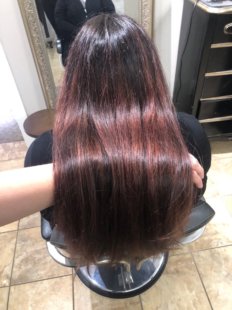 SpradlinLeah's tweet photo. Enjoyed the @WellaEducation class at @SalonVivace, thank you Courtney and Morgan for helping me! #NHRECCOSMO @TRogers_Cosmo https://t.co/1ZOkXni1i5
