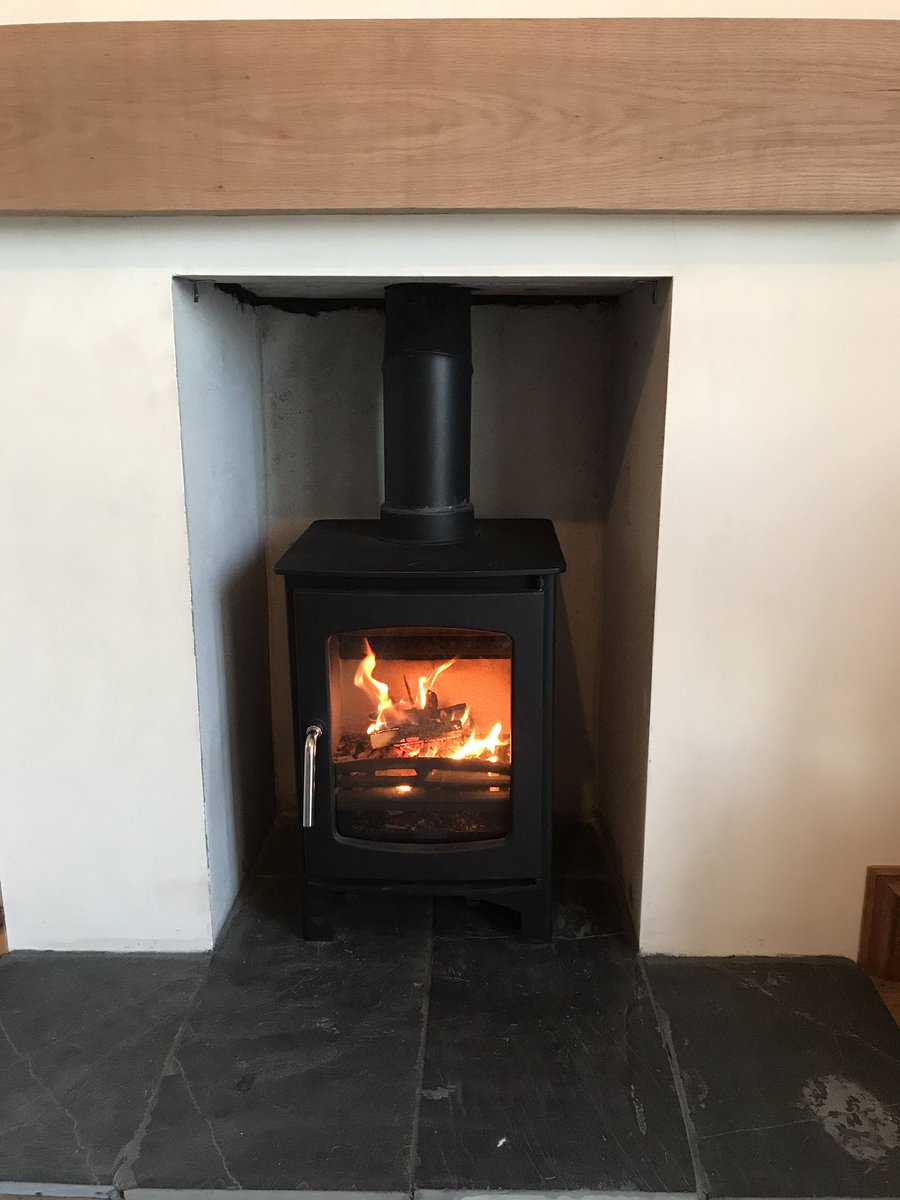 multichoiceLTD's tweet photo. This weeks install with a Halloween 🎃 twist ecosy Ottawa 5kw curve in black supplied by our customer #Rhondda #local #multichoicestovesltd #ecosy #terror https://t.co/eqHGU0QCj8