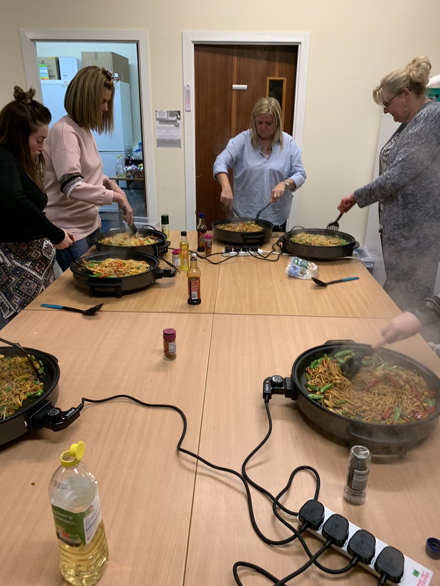 janicecorra1's tweet photo. Another fab week at the cooking course veg stir fry yum @Castlehill19 @WDCommFoodshare https://t.co/ojMraD8Xhd