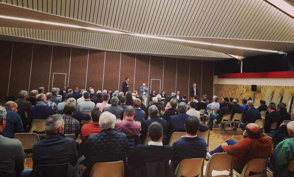 Ce soir à Connantre, Thierry Lecomte applaudi après être revenu sur ses 16 ans passés à la tête du Conseil de surveillance. Nous sommes fiers de notre bilan ! #Tereos