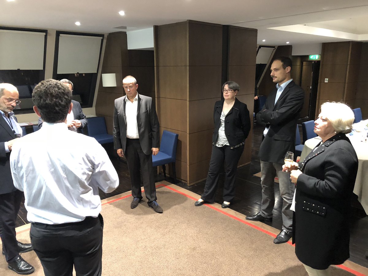MedefOise's tweet photo. Hier soir, le CA du #medefoise s’est réuni au siège du @medef à Paris, en présence de P. SEBILLE, Pdte @MedefAisne et F MOTTE, Pdt @MedefHdF. Échanges très appréciés avec @GeoffroyRDB et @guilbaudm dans une ambiance conviviale. Merci à tous! https://t.co/vRX1ujVAIq