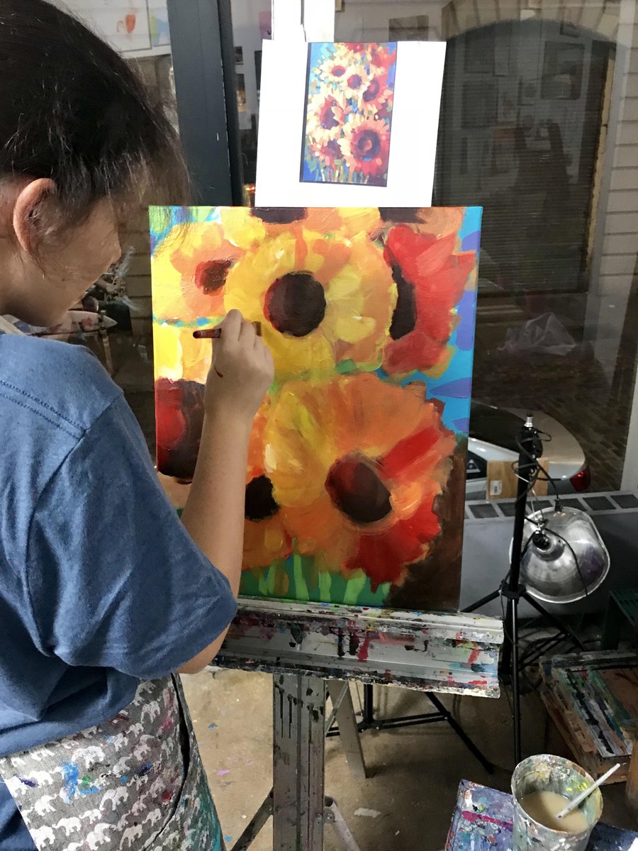 CWASDumbo's tweet photo. Just some sunflowers to brighten your day, in this gorgeous work in progress from one of our teen students
🌻🌻🌻
#creativelywildartstudio #dumbo #dumbobrooklyn #brooklynartclasses #teenartcalsses #teenpainting https://t.co/rJTsUwT5gj