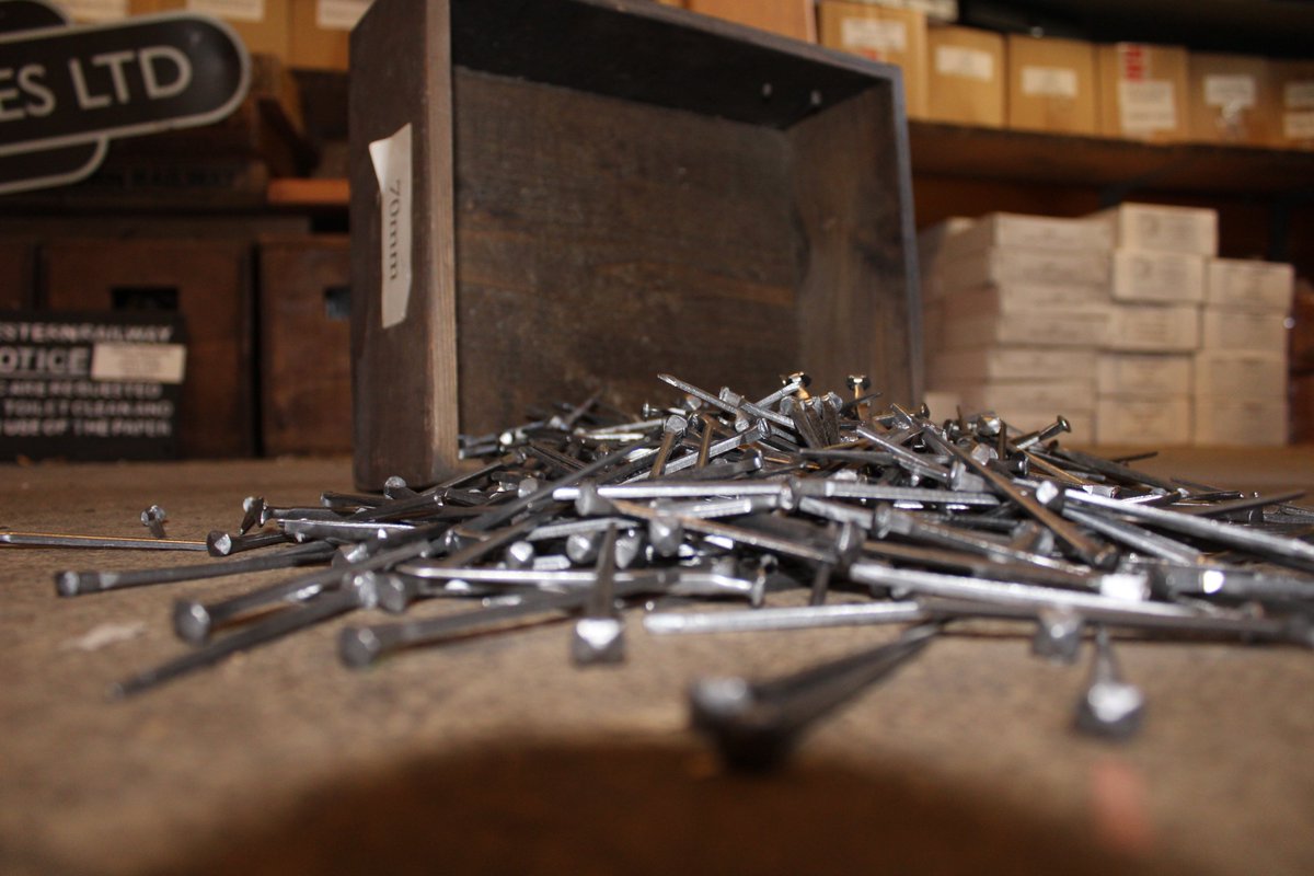CoxsArchitect's tweet photo. We have a small stock of rose head nails for sale. 
£9.99 per LB. Size shown and next to it the quantity you get per LB
As follows:
35mm - 200 
40mm - 130 
50mm - 110 
75mm - 60 https://t.co/wpVMmvh8KL