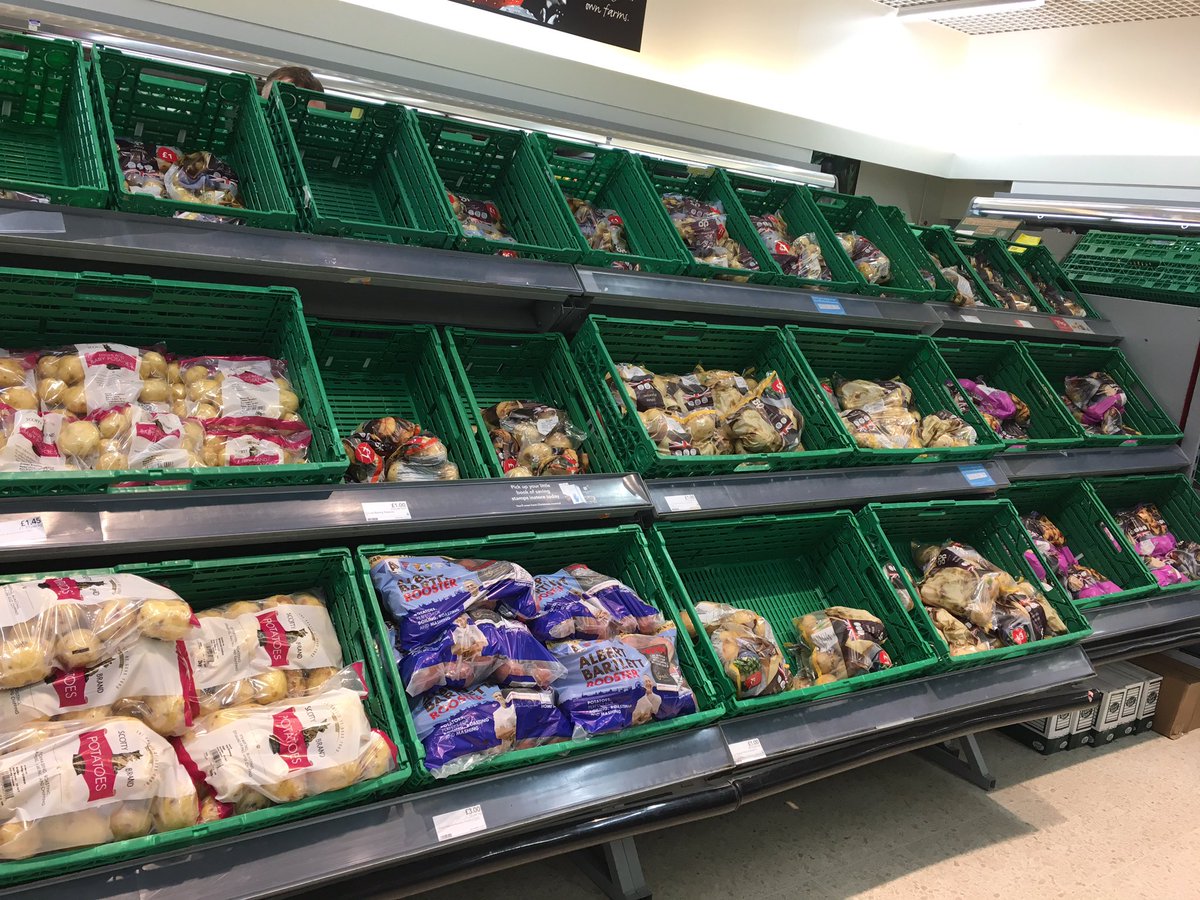 suemckeeks's tweet image. . @coopukfood Why are you no longer selling any loose potatoes cc @PlasticOcean @aplastic_planet #saveourplanet
#plasticfree #Coopfail